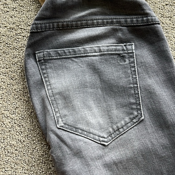 Jessica Simpson Gray Maternity Skinny Jeans - Picture 3 of 4